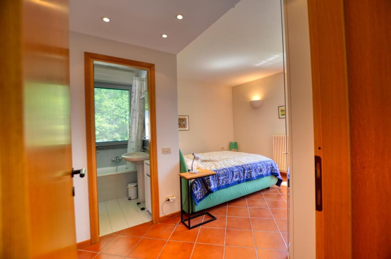 2-Bedroom Lakeview Apartment Bella Gaeta San Siro  Luaran gambar